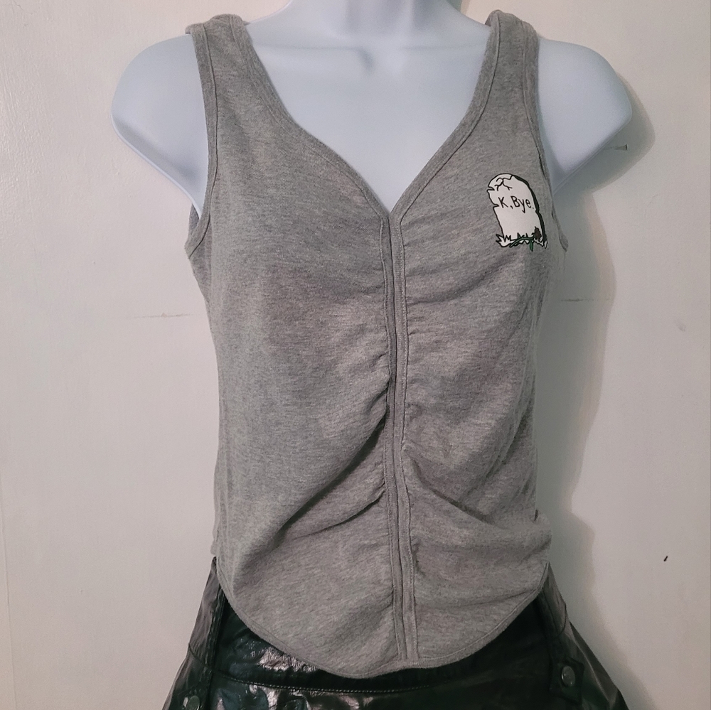 Hot topic tank top